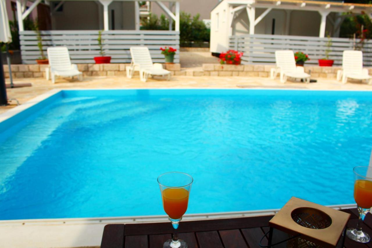 Bungalow Vice With Pool Pakoštane Exteriér fotografie