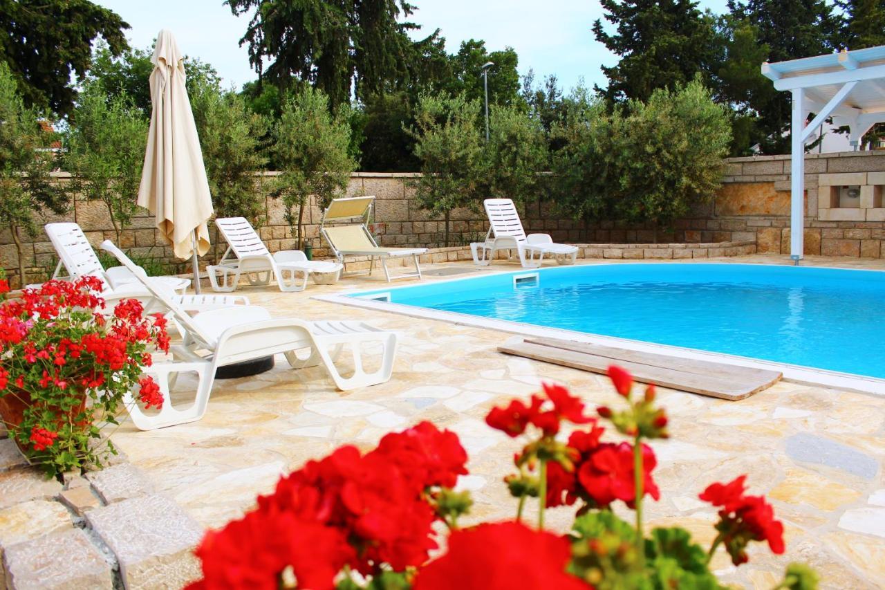 Bungalow Vice With Pool Pakoštane Exteriér fotografie