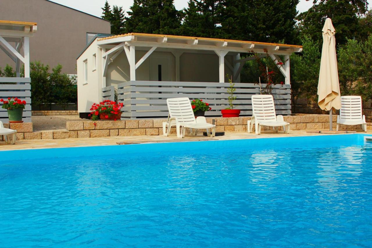 Bungalow Vice With Pool Pakoštane Exteriér fotografie
