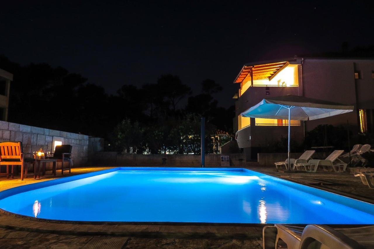Bungalow Vice With Pool Pakoštane Exteriér fotografie